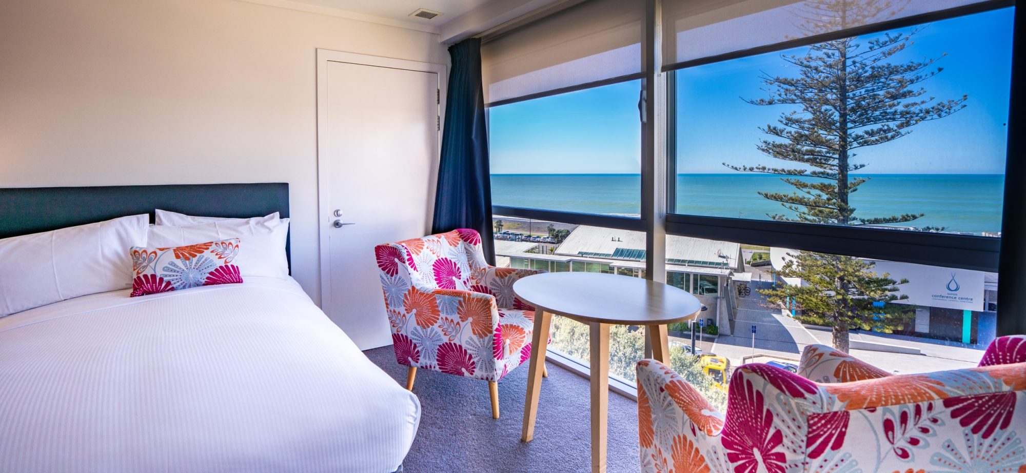 pacific-view-king-and-twin-double-rooms-banner